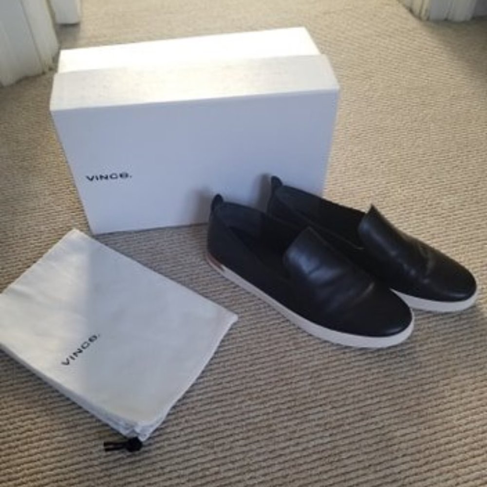 VINCE. Black leather shoes !!!NWB!!! Size 8M